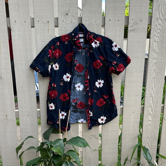 Floral polo by Cactus Man by Ricky Singh - Picture 2 of 3